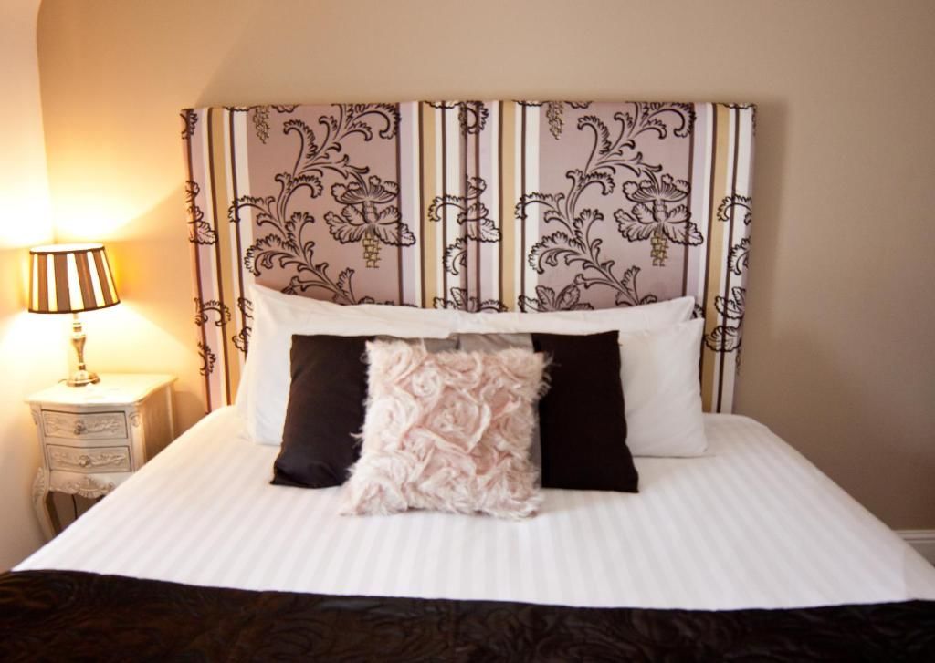 Гостевой дом 7 Cross Street Boutique Townhouse Голуэй
